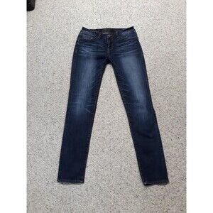 28x30 Buckle black mid-rise dark washed skinny